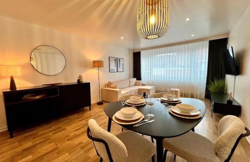Saint-Laurent Apartment | L'Havre luxueux de la cité Ardente - Central