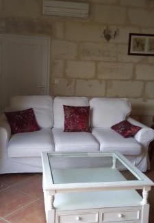 Cadillac-en-Fronsadais Bed & Breakfast | L'HERMITAGE D'ALIENOR