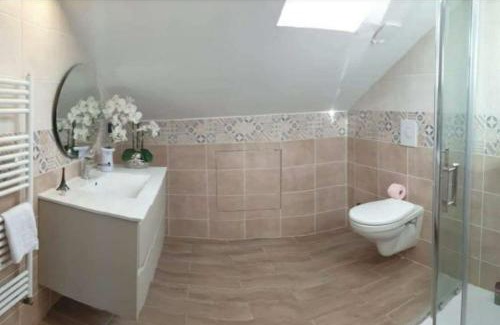 Chalon-sur-Saone Apartment | l' immeuble Booking à Chalon sur Saône
