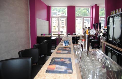 Leffe Bed & Breakfast | L'Inattendu "sur la croisette" Dinant centre