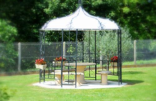 Saint-Sulpice Bed & Breakfast | L'Isatis