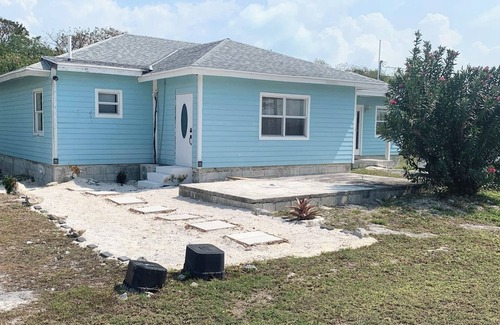 Jimmy Hill Apartment | L&L Cozy Stuido Inn Studio unit Exuma