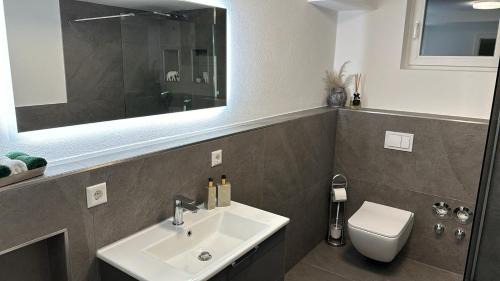 Korb Apartment | L&L