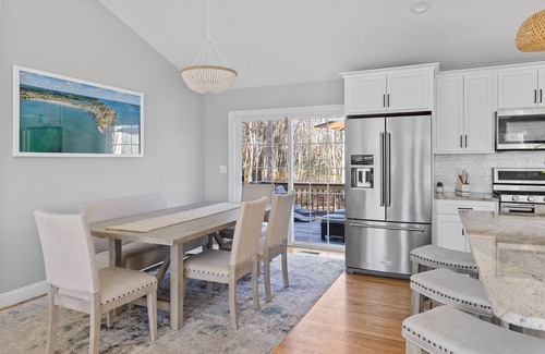 Saunderstown House | L new house in South Kingstown