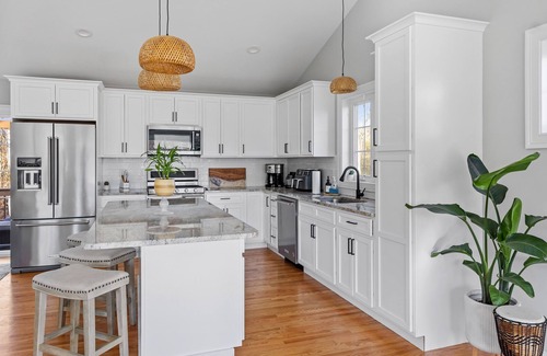 Saunderstown House | L new house in South Kingstown