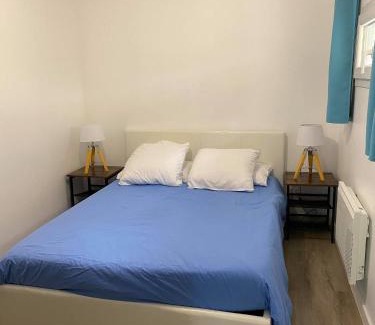 Saint-Mitre-les-Remparts Apartment | L'Olivier