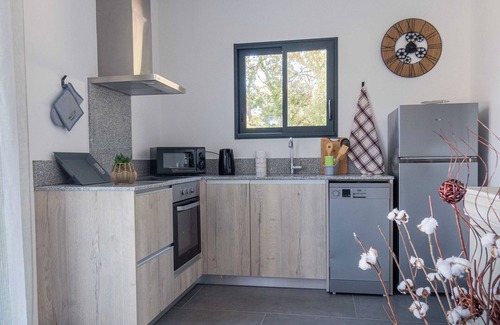 Preconil Apartment | L'Oranger apartment, panoramic view of the village and hillsides