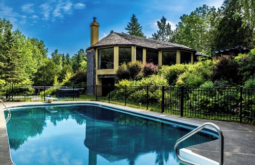 Orford House | L'Orford VIEW POOL TENNIS SPA