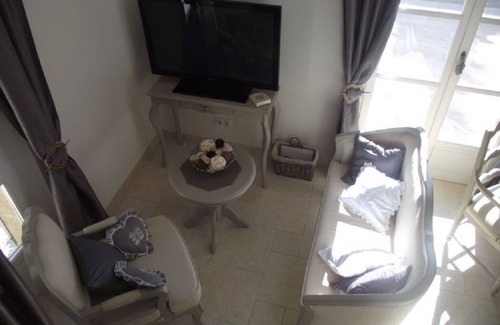 Puget Apartment | L'Oustau des Oliviers, the Olivier gite