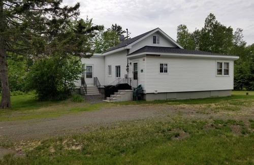 Sinclair House | L & R Lakeside Rentals- Sled/ATV & Great Fishing all on Beautiful Long Lake