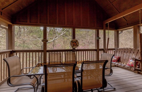 Reeds Spring Cabin | L076, 2Br, 2ba Fox Hollow Cabin