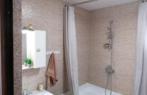 Laslea House | La Ţară Casa Angelica