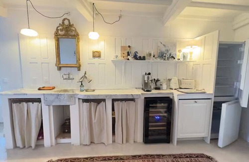Aigueze House | La Bâtisse de Rêve, Authentic Villa for 8 people with Jacuzzi