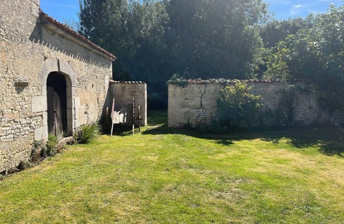 Aigrefeuille-d'Aunis House | La Bâtisse Chalou, 15 Minutes de La Rochelle