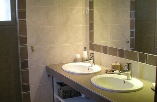 Chalais House | "La Belle Etoile" is a charming typical french cottage in a peacefull setting