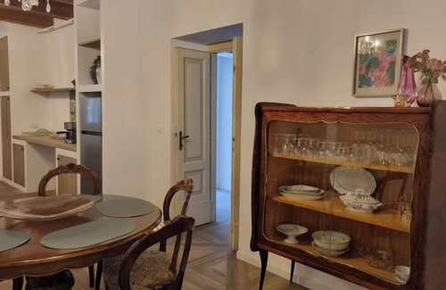 Venarotta House | La Bellezza dei Fiori