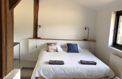 Arjuzanx House | La Bergerie, sleeps 8/10, nature, calm and comfort