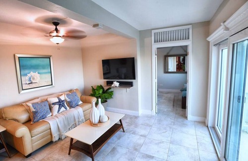 Rosendal House | La Brisa: Experience Island Bliss – Luxury Suite with Unforgettable View