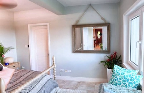 Rosendal House | La Brisa: Experience Island Bliss – Luxury Suite with Unforgettable View