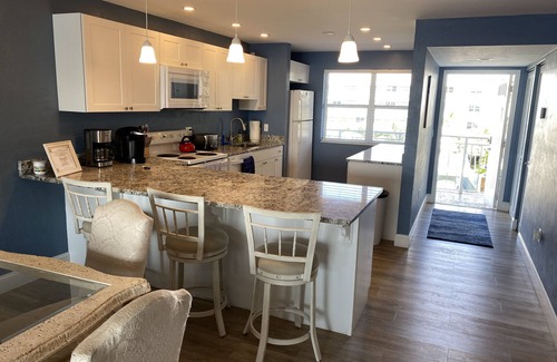 Key West Condo | La Brisa - Ocean Views Across from Smathers Beach