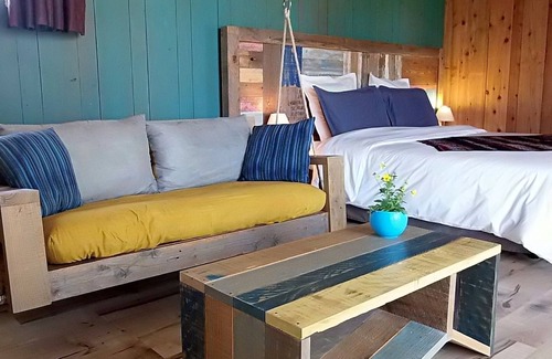 Petite-ÃŽle Bed & Breakfast | La Bulle verte
