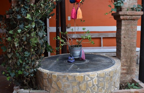 De Guadalupe House | LA CASONA MONAD, Ubicada en el centro