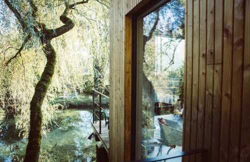 Frenois Cabin | La Cabane du Pont de l'Ignon