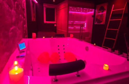 Universite House | La Cachette Secrete - Love Room Caen