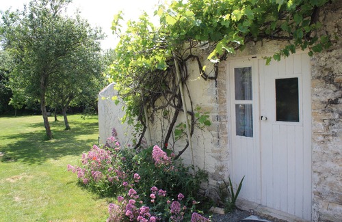 Puyravault Cottage | 'La Campagne' - Quaint stone cottage - Marais Poitevin