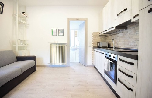 Mercallo Apartment | La Casa dei Laghi 1 Cozy 1-bedroom apartment in marvelous Mercallo with AC, WiFi