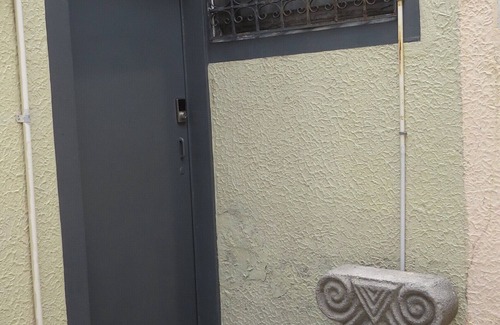 San Salvador Apartment | "La Casa del pasaje Sagrera" Alojamiento tranquilo y céntrico con 3 habitaciones