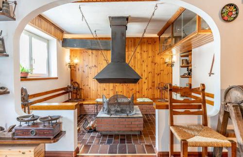Castel Ivano House | La Casa di Michela - 120m2 in the mountains with fireplace & garden