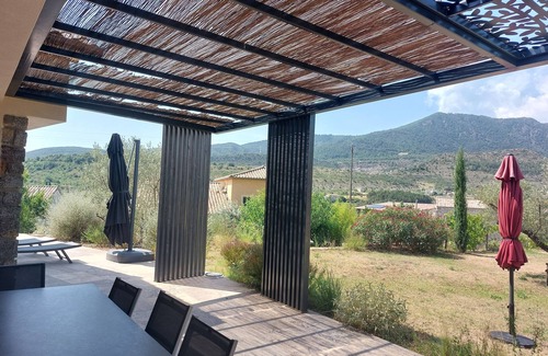 Les Vans Villa | La Casa Familia 230 m2 architect-designed villa with 11 x 4.5 m saltwater swimming pool