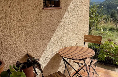Saint-Laurent-de-Cerdans House | La Casa in the mountains at Cerdan Art + Nature