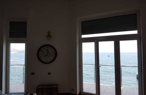 Posillipo House | LA CASA SULL ACQUA