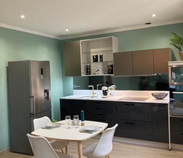 Les Veneurs House | la casa verde 2 chambres 2 salles de bain 2 wc jardin