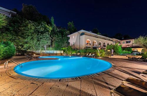 Manerba del Garda Apartment | La Cascata Apartment with pool by Wonderful Italy