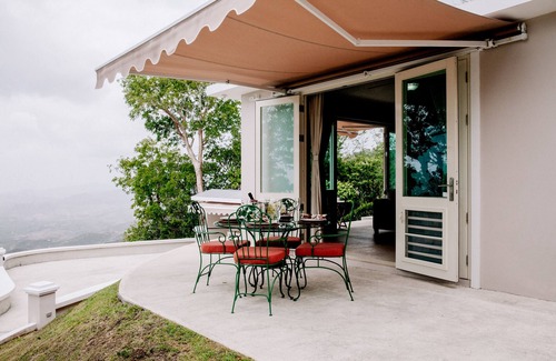Asomante Cottage | LA CASITA - Cozy retreat on top of PR mountains with stunning south coast views!