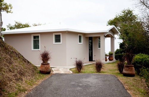 Asomante Cottage | LA CASITA - Cozy retreat on top of PR mountains with stunning south coast views!