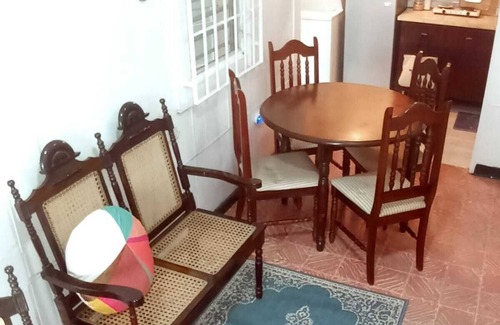 Juncos House | La Casita de Abuela ~ 5★ Location, ♛Queen Bed, A/C