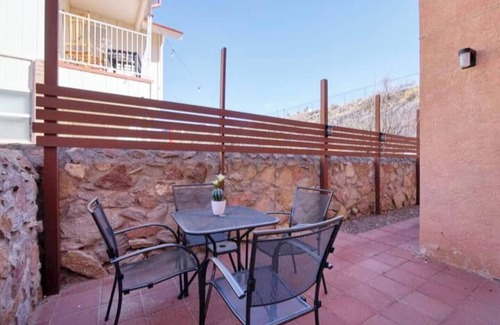 El Paso House | La Casita de Lulu, in the Heart of West Side