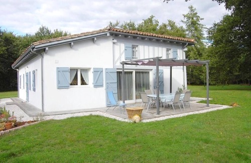 Mano House | La Chêneraie - MANO - Gîte
