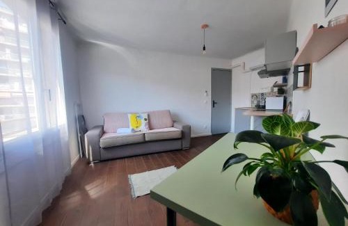 Pasteur House | La Chambre 3, Climatisée AC, Cuisine privée, Calme
