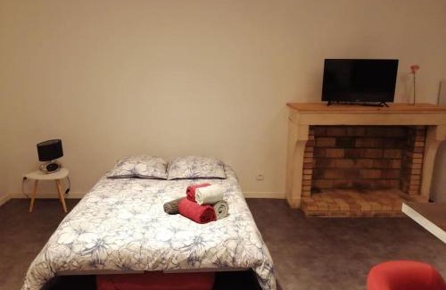 Tournus Apartment | La chambre de Zé