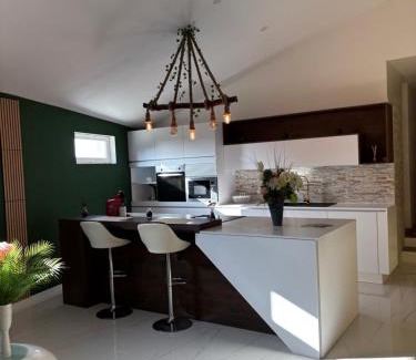 Belval-sous-Chatillon Apartment | La Champoternoise