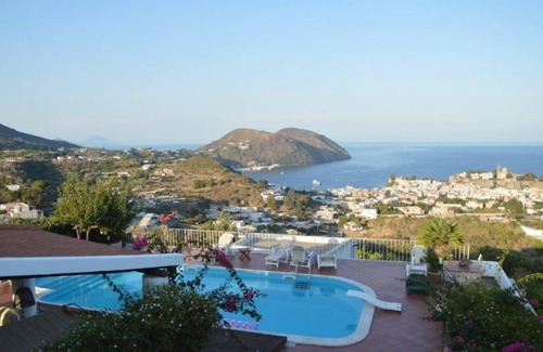 Monte Gallina House | La Chiara panoramic and suggestive house with swimming pool in Lipari