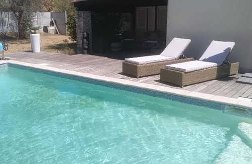 Cannes-et-Clairan Bed & Breakfast | La Chouette Villa , Cabane Kota, chambre spacieuse de 20m2 totalement indépendante