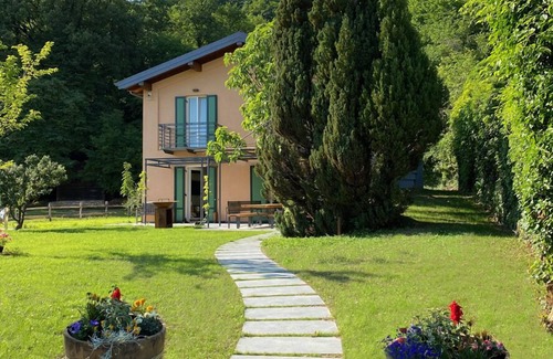Salo House | LA COMMISSERIA Beautiful new house with private pool surrounded by nature