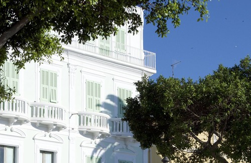 Carloforte Apartment | La Conchiglia, a splendid apartment for 2 people overlooking the sea.