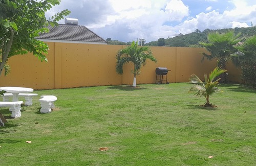 Falmouth House | La Condea is a 3 bedroom 3 bathroom fully air conditioned villa.